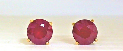 10KYG Red Glass Filled Stud Earrings