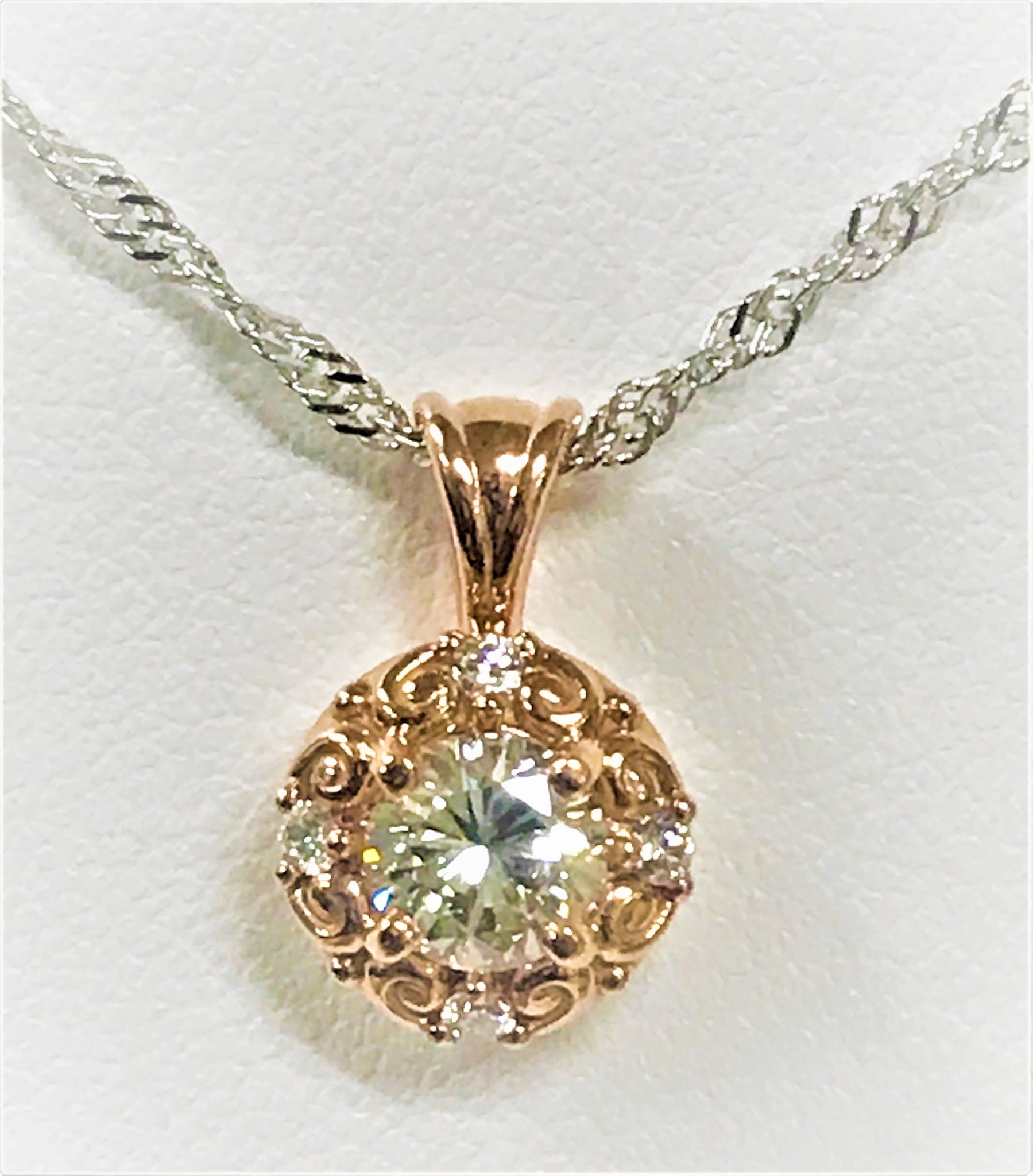 14KYG Diamond Pendant with Chain