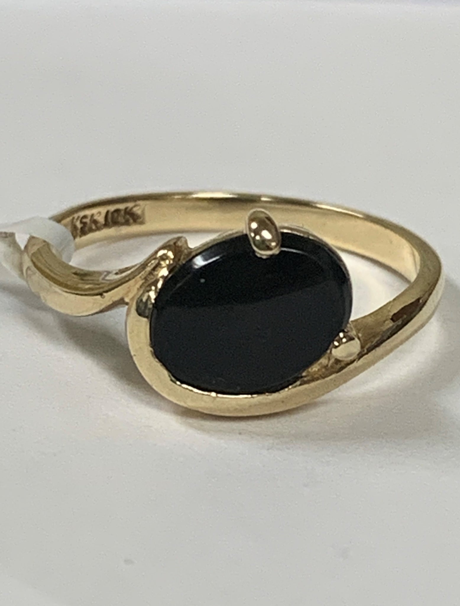 10KYG Black Onyx Ring