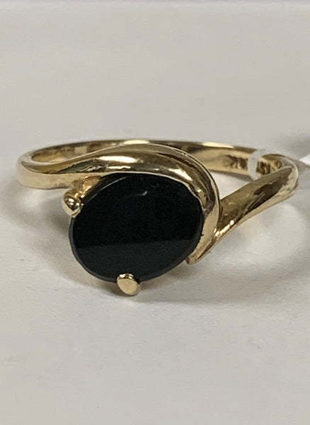 10KYG Black Onyx Ring