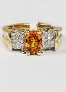 14k Oval Citrine & Melee Diamond Ring