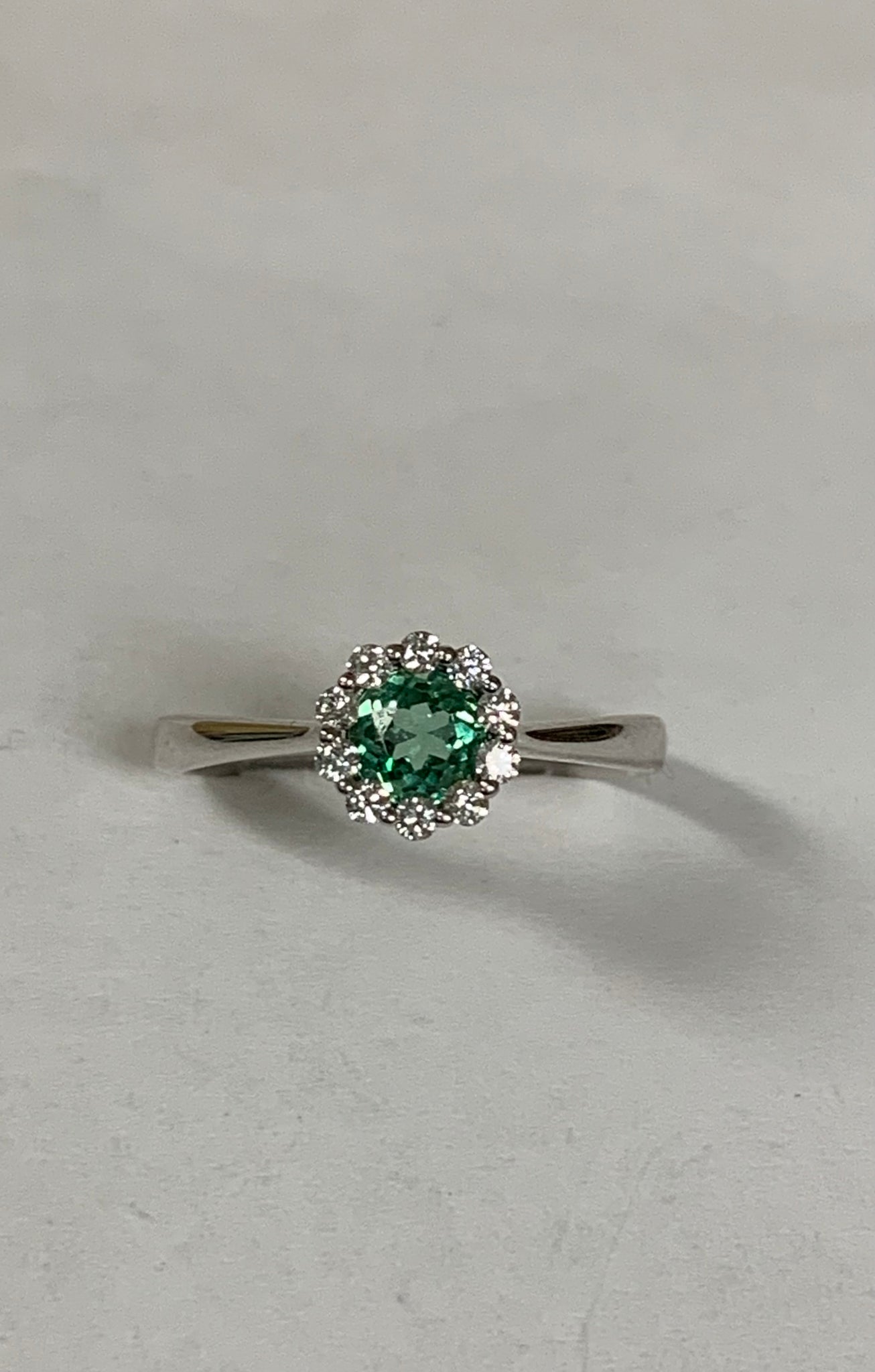 14k Green Garnet & Diamond Ring