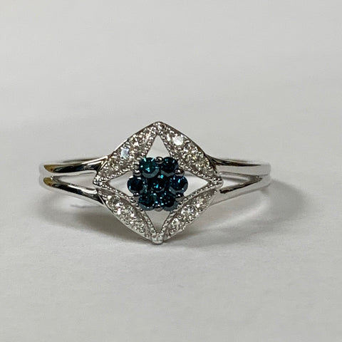 14K Blue & White Diamond Flower Ring